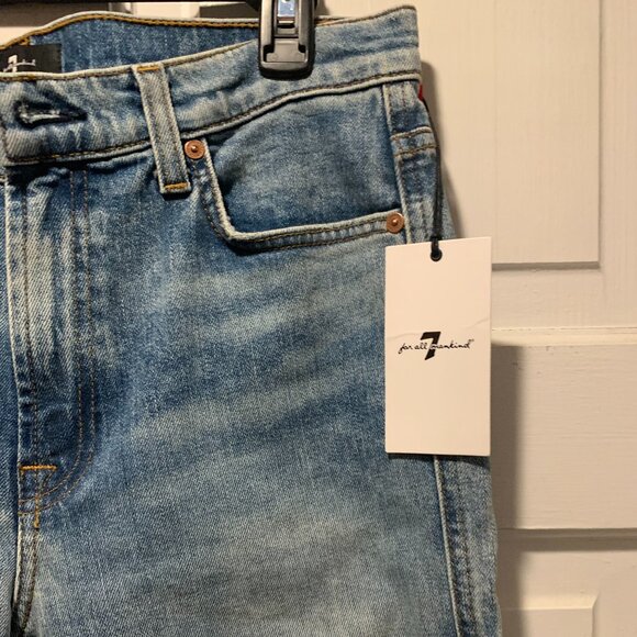 7 For All Mankind~ NWT!!~ HW Cropped - Picture 7 of 15